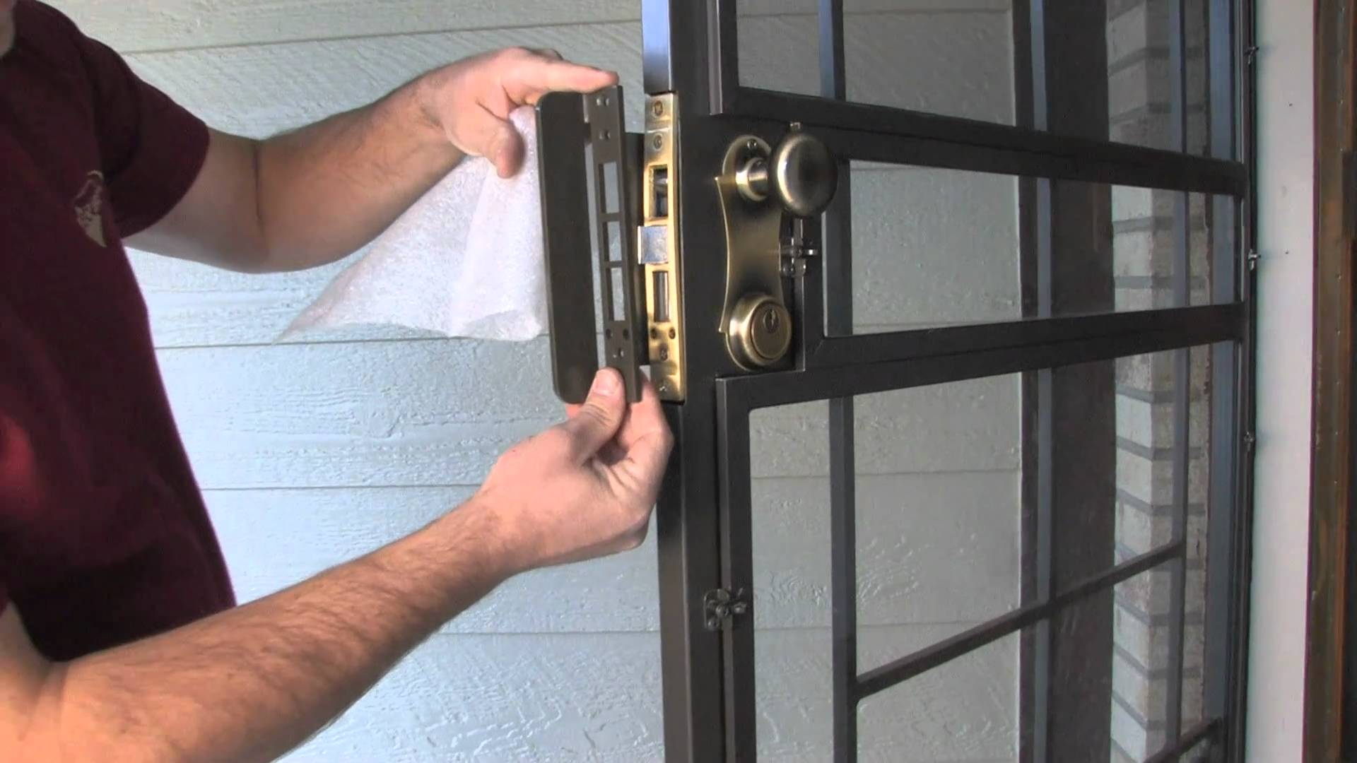 How To Lock Door From Outside at Eric Starr blog