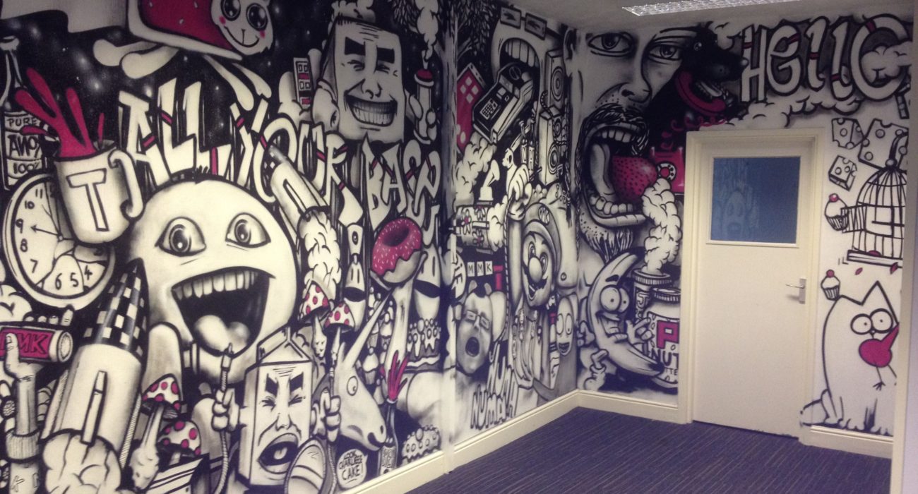 Man Cave Art – Learn To Make Graffiti Decoration on a Wall
